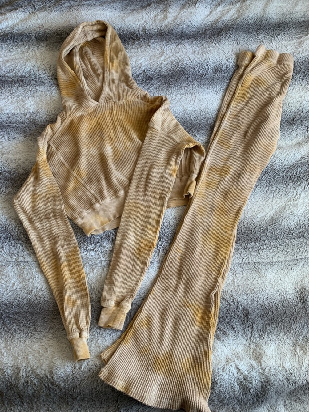 4/$30 Tan-ish Ribbed Hoodie & Flared Pants Set